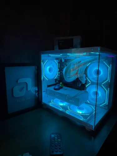 ? PC Gamer White Edition | Ryzen 5 5500 + RX 580 + 16GB | PRATICAMENTE NOVO