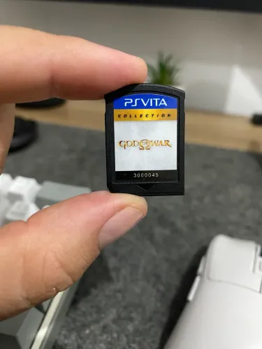 JOGO GOD OF WAR COLLECTION PS VITA