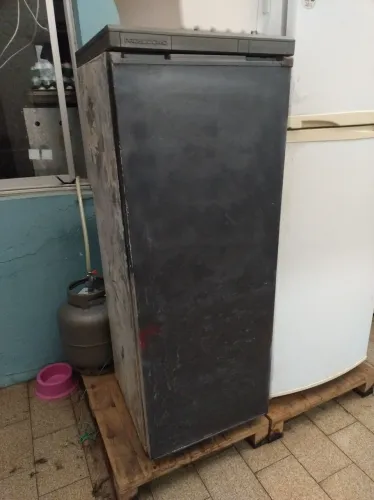 Freezer Prosdócimo com defeito