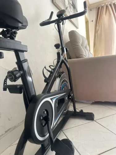 Bike ergométrica usada pouquíssima vezes