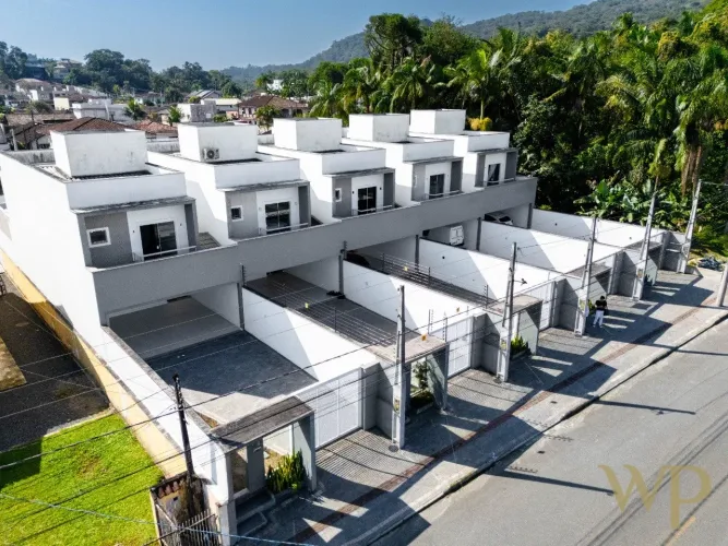 WP7202 - Sobrado geminado no bairro Bom Retiro