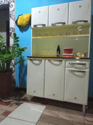 vendo armário de ferro , semi-novo por 700, *32