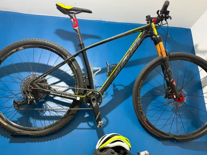BIKE CARBONO