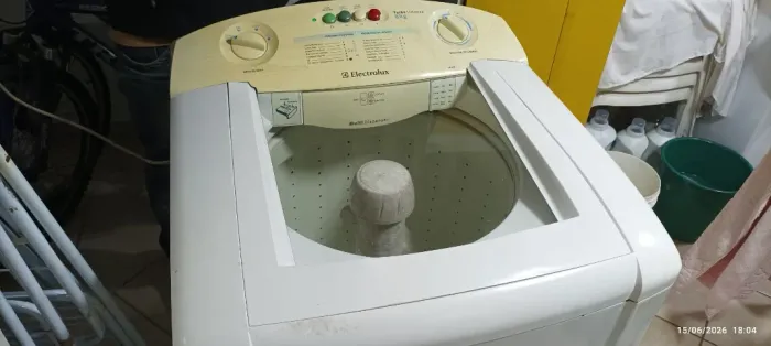 Lavadora Eletrolux modelo LM08a 8kg