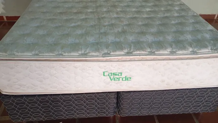 Cama box Queen completa frete grátis