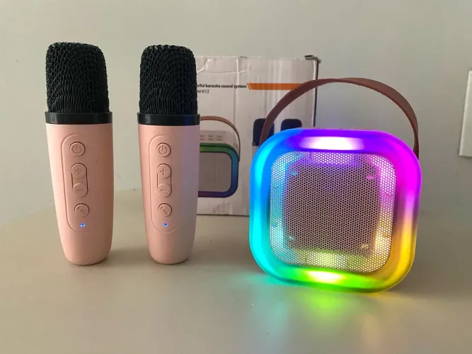 Karaokê Portátil Bluetooth c/ 2 microfones