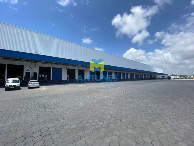 Alugue galpão em condomínio Prazeres, Crossdocking com 8.656m² tendo 16 docas. Próximo BR-