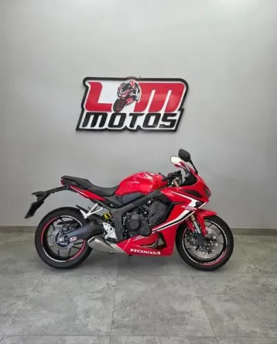2021 - Honda Cbr 650R - Km; 8.058