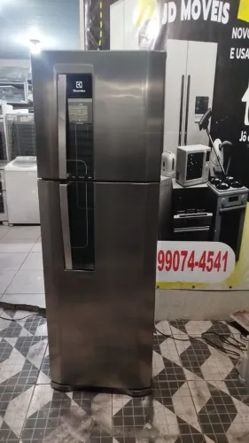 Geladeira Electrolux com painel, inox 