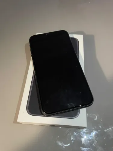 Vendo iPhone 11 todo original ! Em perfeito estado