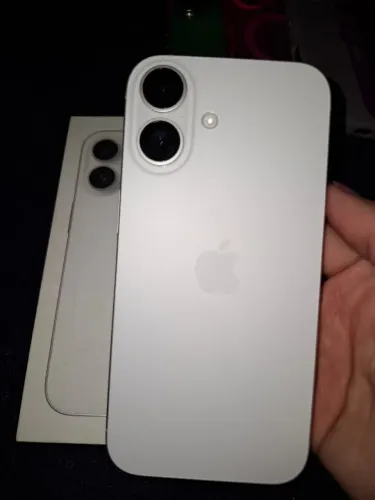 iPhone 16