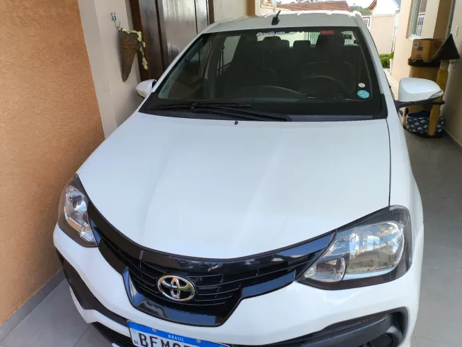 Toyota Etios X Plus Sedan 1.5 Flex 16V 4P Aut. 2021