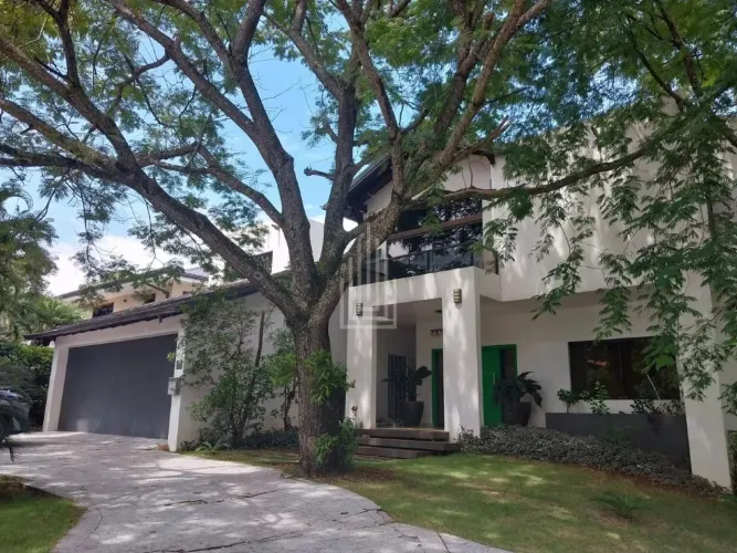 Casa à Venda no Paraná Country Club  Hernandarias  PY