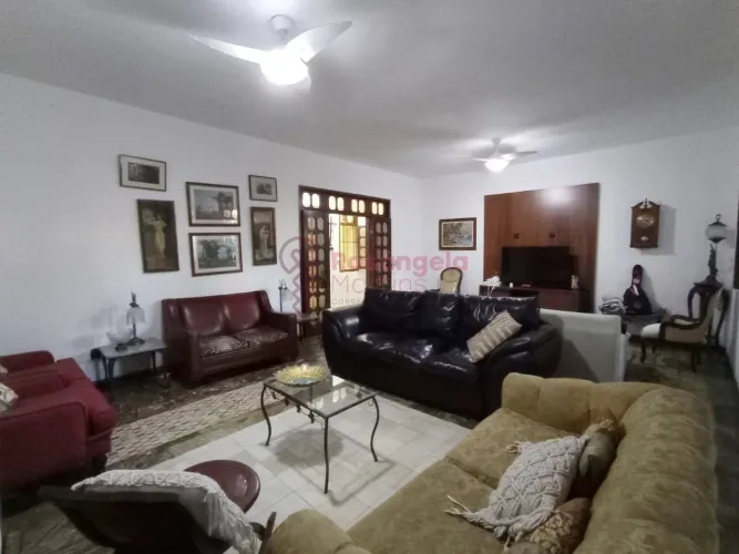 Apartamento térreo de 5 quartos, 1 suíte no Centro de Vila Velha!