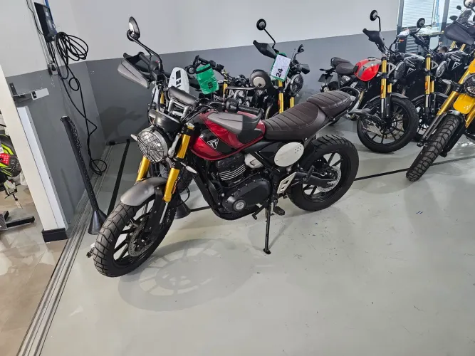 Triumph scrambler 400X 2024