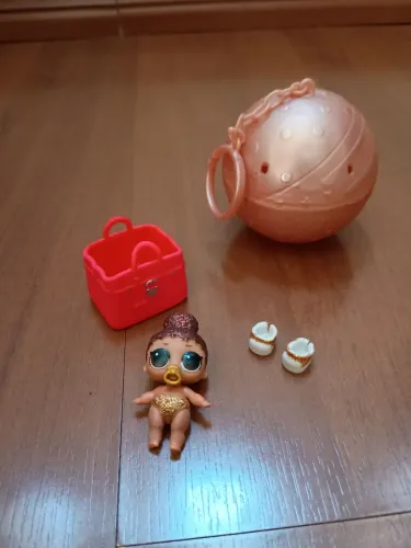 L.O.L. Surprise! Baby Lil Luxe, uma Lil Sister Ultra-Rara da série 4