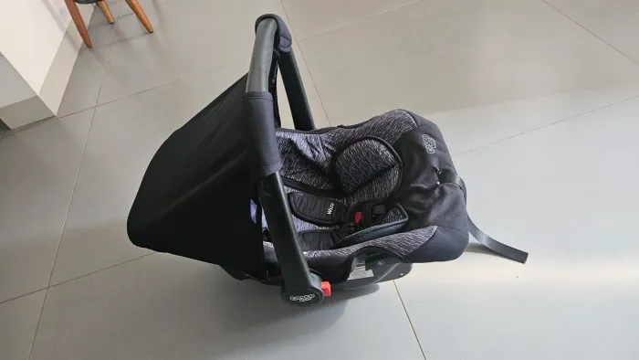 Bebê conforto Wizz da Cosco