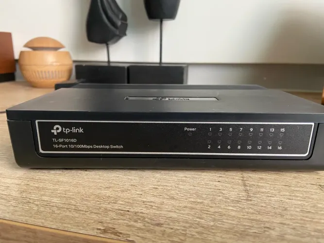 Switch de rede TP-Link TL-SF1016D