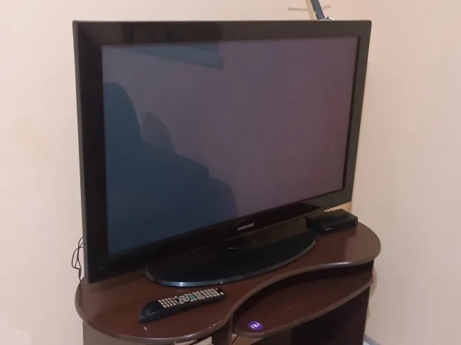 Vendo TV Samsung 42 plasma.