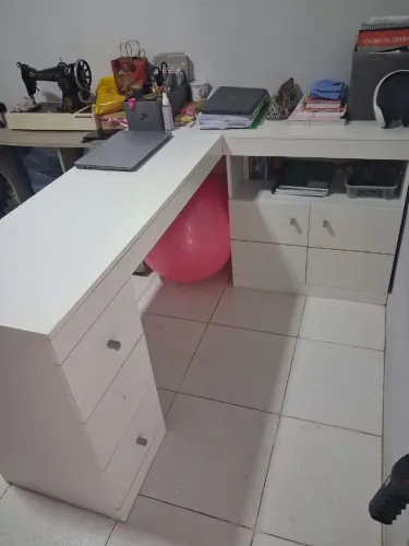 Vendo uma escrvania