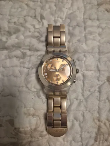Relogio Swatch Irony Diaphane cronógrafo na cor champanhe/ Rose