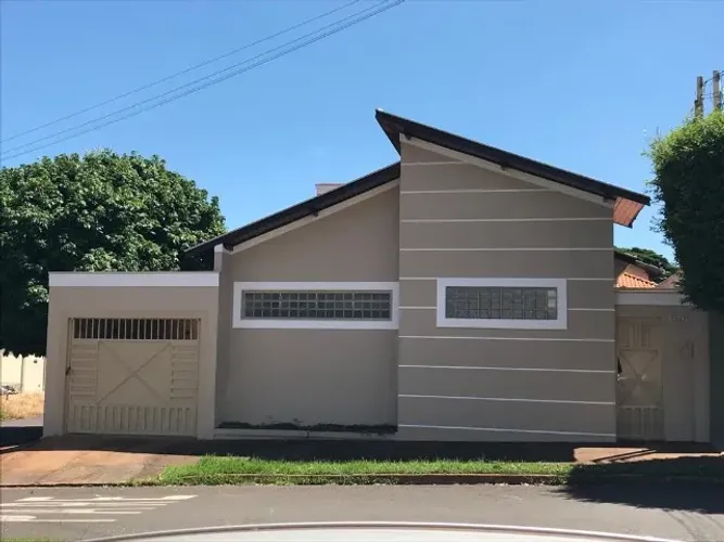 Vendo ou Alugo casa Orlândia-centro