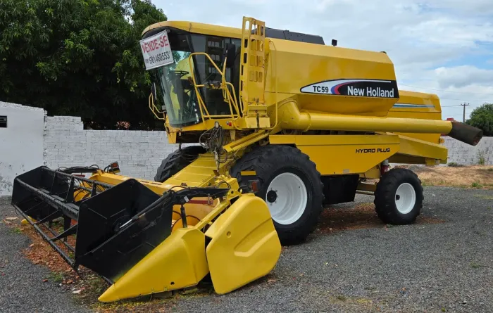 Colheitadeira Colhedeira TC59 New Holland