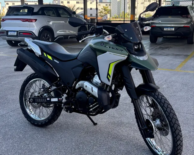 YAMAHA XTZ 250 LANDER XTZ - 2025 - Apenas 9.000Km