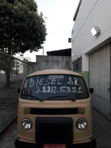 Volkswagen Kombi Standard/ Luxo/ Serie Prata 1982