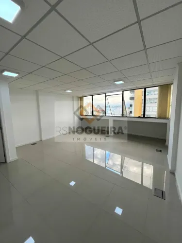 Sala Comercial em Estreito, Florianópolis/SC
