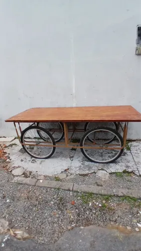 Mesa Móvel / Bancada com Rodas - 2,20m x 0,80m
