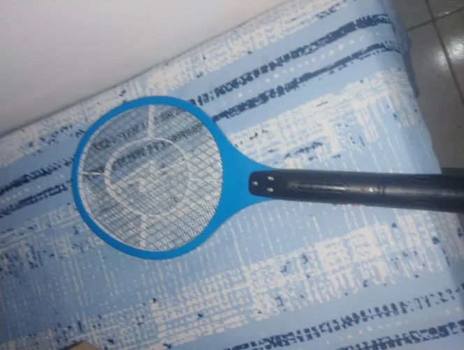Raquete de mosquito