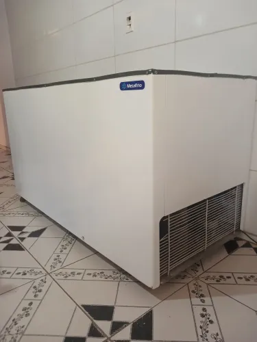Freezer metalfrio