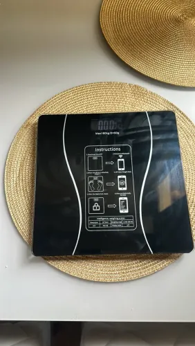 Balança Digital Inteligente de Vidro Preta com Visor LCD e Conexão Bluetooth - Até 180 kg
