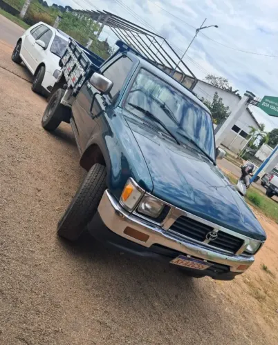 Toyota Hilux CS SR5 4X4 2.8 Diesel 2001