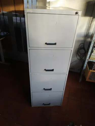 Arquivo De Aço 4 Gavetas Lunasa (usado)- 143,5cm X 46cm.