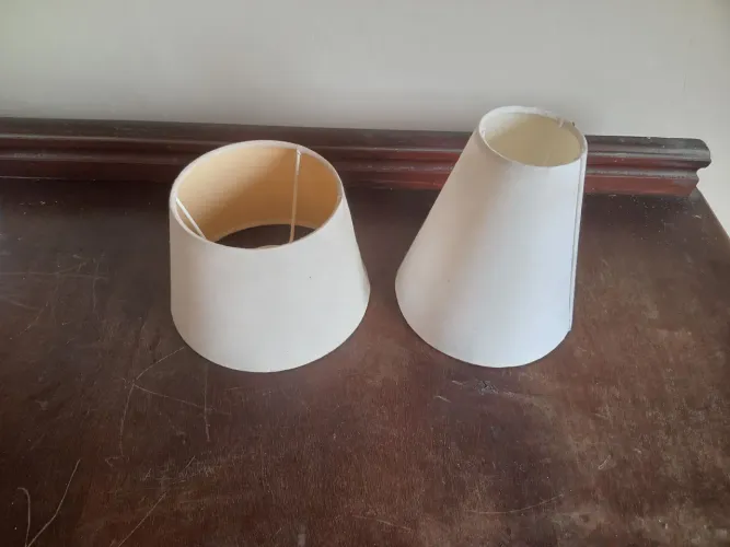 Duas cúpulas de abajur 