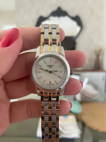 Relógio Tissot Suíço Original Feminino Classic Dream Bicolor - Elegante e Atemporal