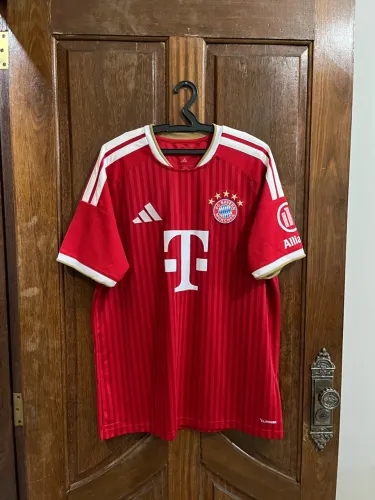 Camisa l Bayer de Monique 26/27