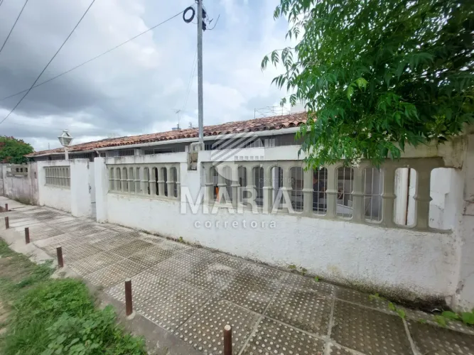 Casa solta à venda em Gravatá-PE!