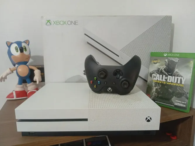 Xbox one S - Caixa e acessórios