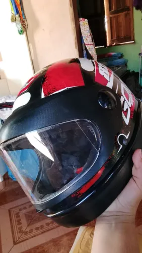 Vendo capacete 80,00