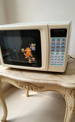Microondas 27 L Funcionando certinho Esquenta Super Bem 