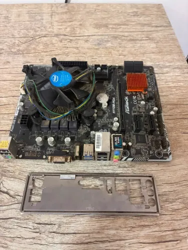 Kit Placa Mãe ASRock H110M + Processador Intel + Cooler + Espelho (DDR4)
