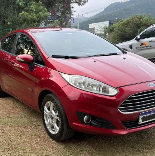 Ford Fiesta 1.6 16V Flex Aut. 5P 2015