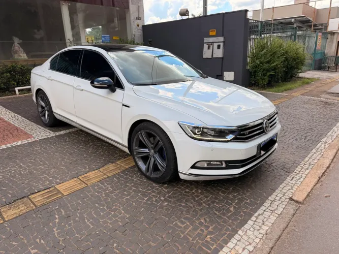 Volkswagen Passat Highline 2.0 TSI 220cv Tip. 2018