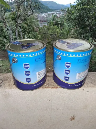 Vendo antcrustante na cor preta,valor,900,00.