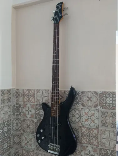 Baixo canhoto Memphis by Tagima