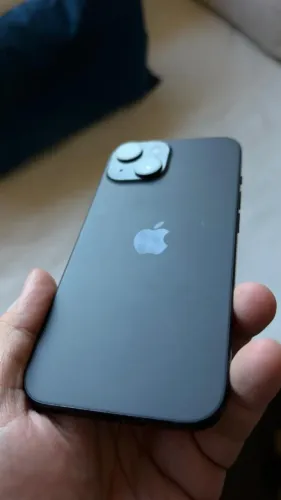 iPhone 15 preto 256 Gb Usado - Excelente estado, cabo original - Bateria 91% capacidade