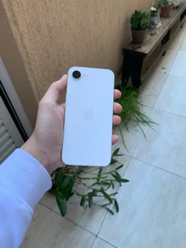 Apple Iphone 16e (128gb) - Branco